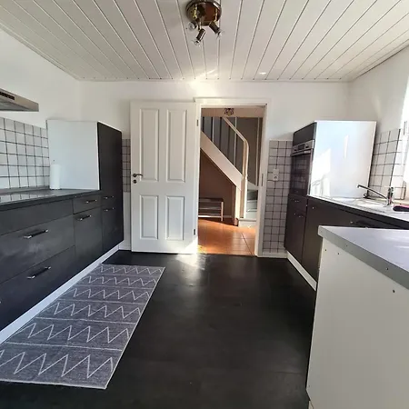 Schiefer Huus Ferienhaus *